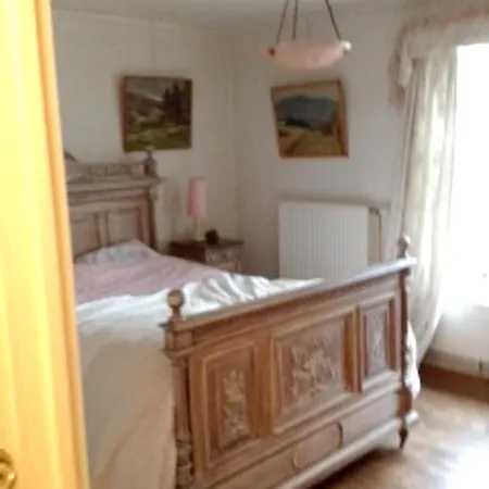Holiday home 4 Bedrooms House With Furnished Terrace And Wifi At Viroinval