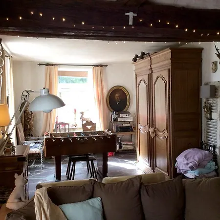 Holiday home 4 Bedrooms House With Furnished Terrace And Wifi At Viroinval